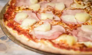 Jak uformować pizzę: proste triki na idealne ciasto i uniknięcie błędów